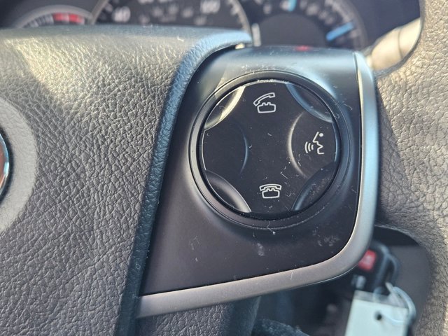 Used 2014 Toyota Camry LE image 12