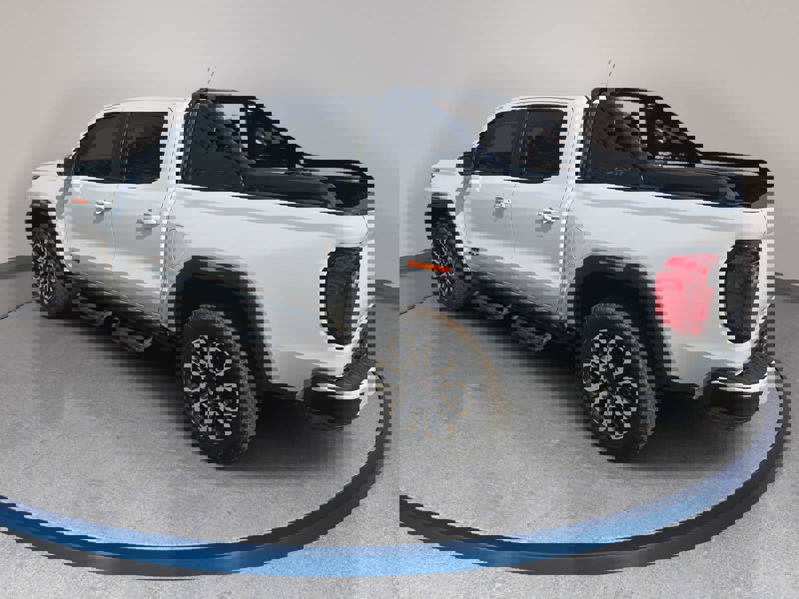 Used 2025 GMC Canyon AT4 w/ Nightfall Edition image 7