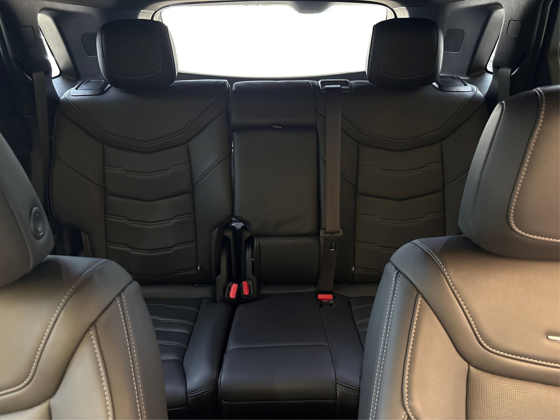 New 2024 Cadillac XT5 Sportv w/ Platinum Package AWD/4WD image 17
