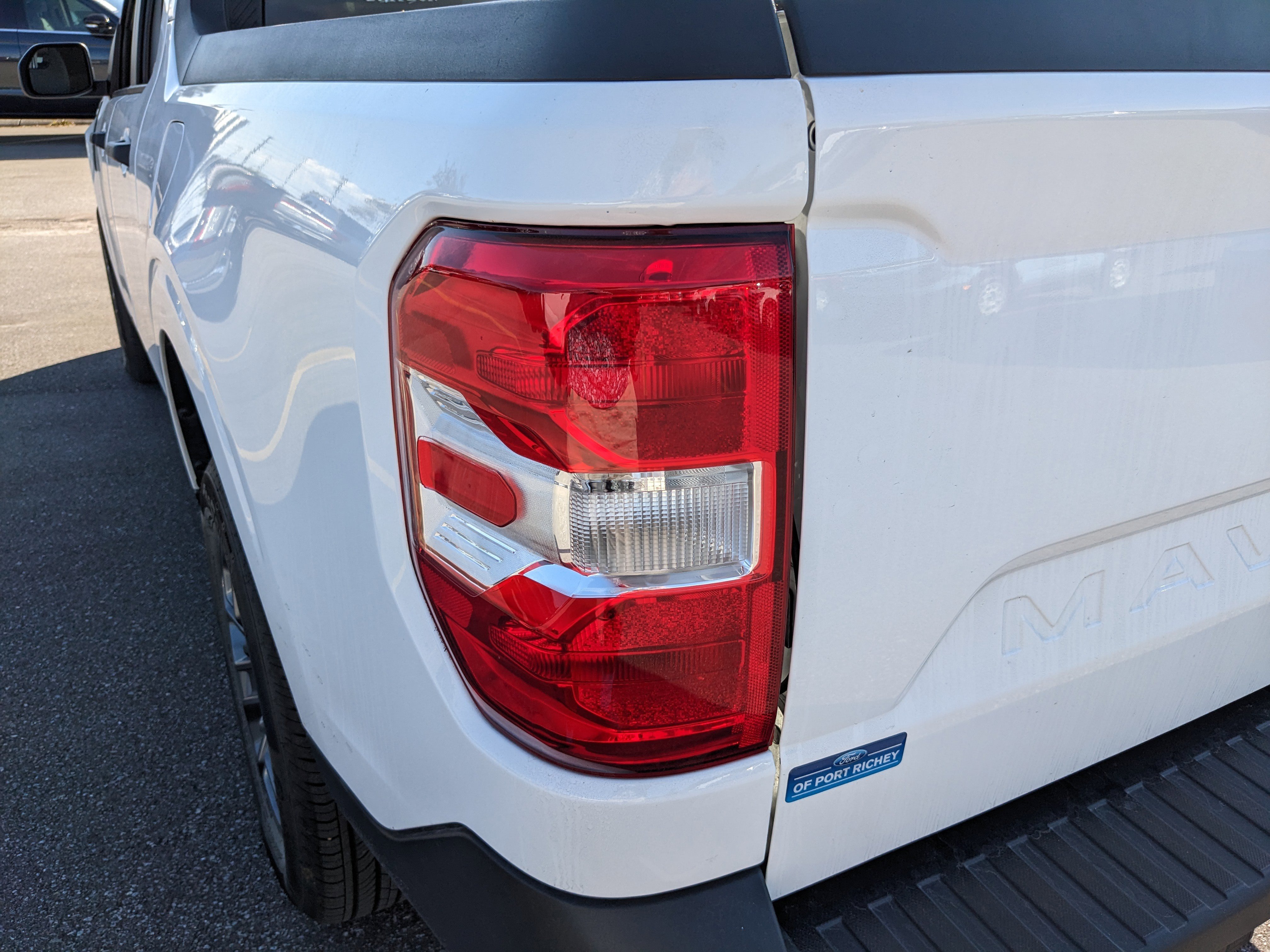 Certified 2025 Ford Maverick XLT w/ XLT Luxury Package image 9