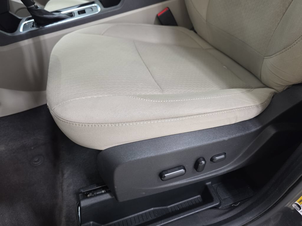 Used 2019 Ford Escape SE FWD image 29