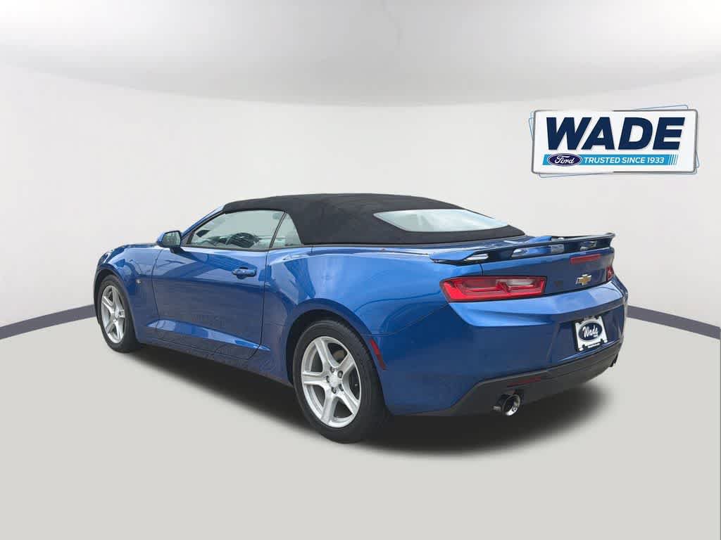 Used 2017 Chevrolet Camaro LT w/ Technology Package RWD image 7
