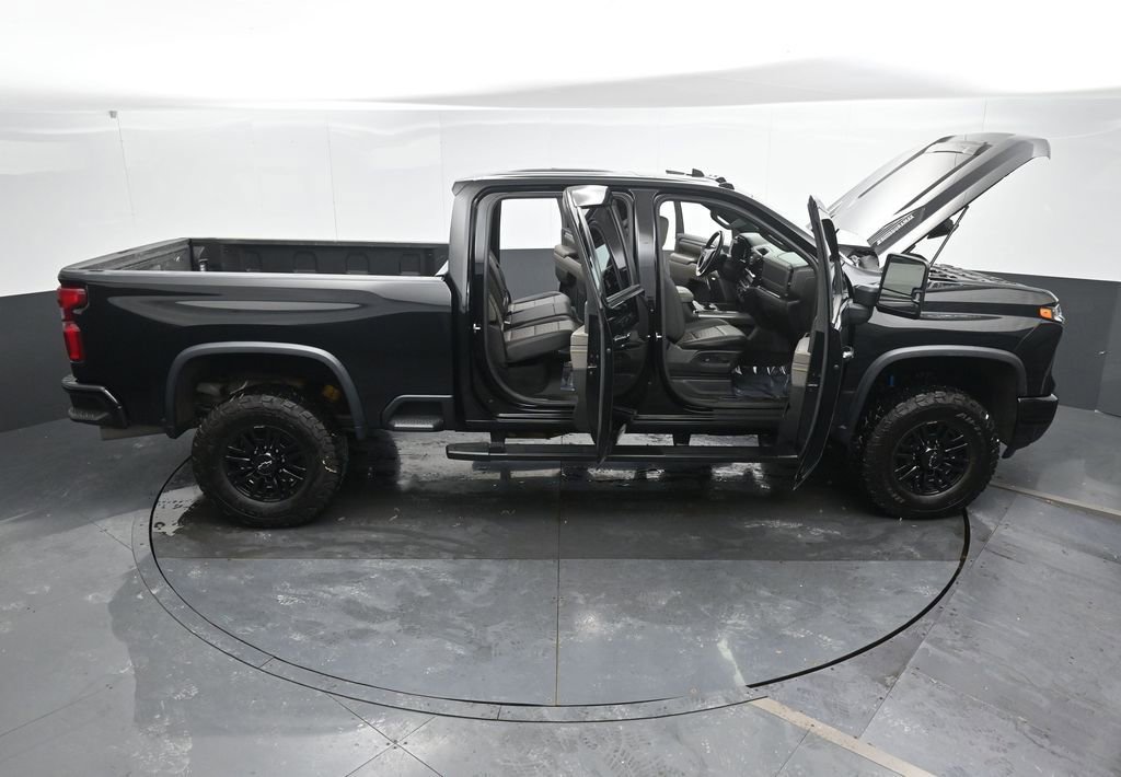 Used 2024 Chevrolet Silverado 2500 ZR2 w/ Technology Package AWD/4WD image 56