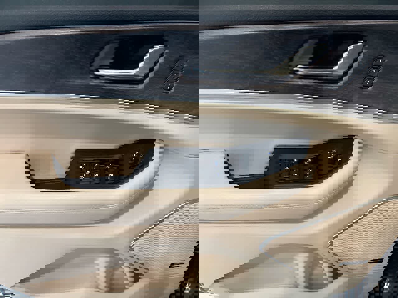 Used 2022 Jeep Grand Cherokee L Limited image 13