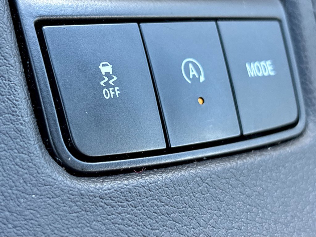 Used 2025 Cadillac XT4 Premium Luxury image 13