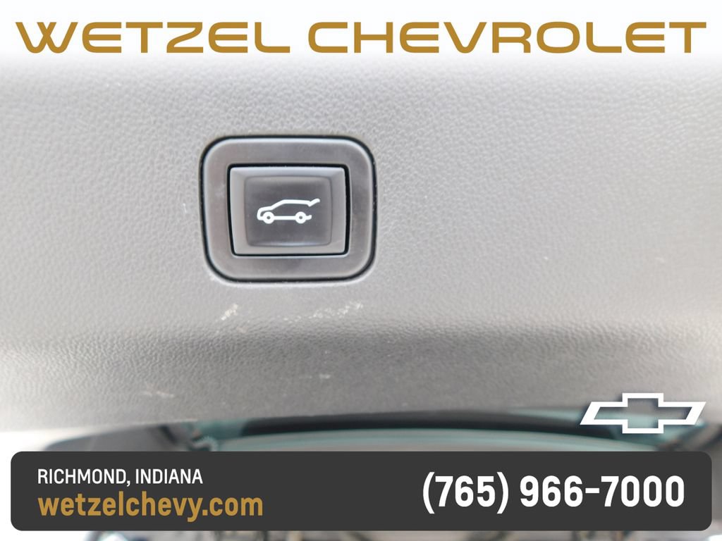 Certified 2022 Chevrolet Suburban RST w/ Luxury Package AWD/4WD image 27
