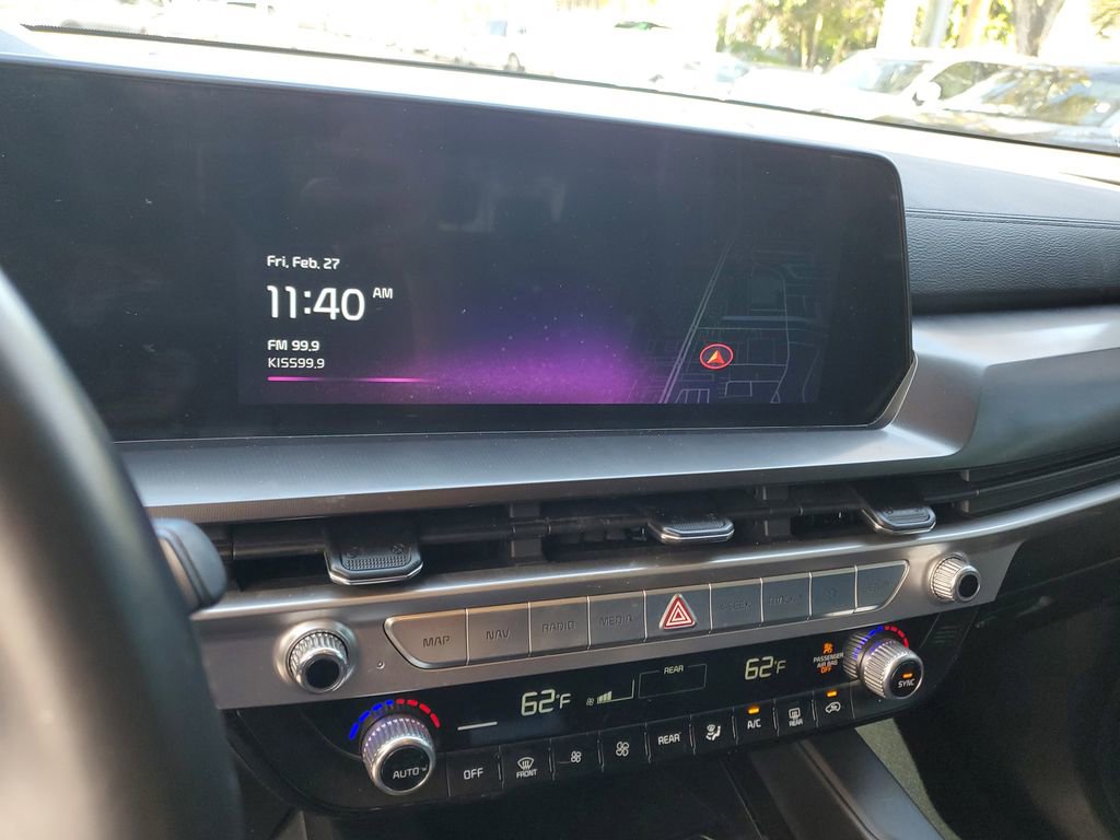 Used 2023 Kia Telluride LX image 27