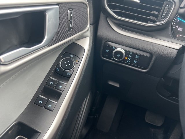Used 2023 Ford Explorer XLT w/ Equipment Group 202A image 15