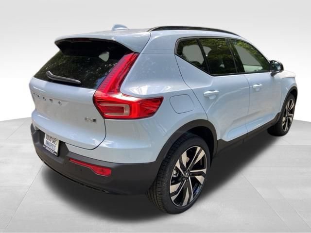 New 2026 Volvo XC40 B5 Ultra w/ Climate Package AWD/4WD image 7