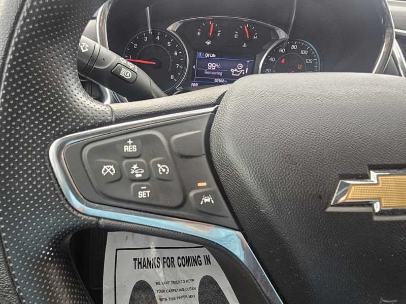 Used 2020 Chevrolet Equinox LT FWD image 33