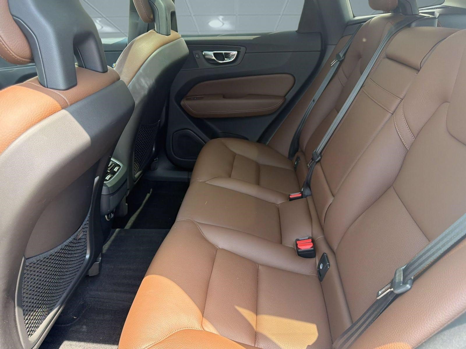 Used 2018 Volvo XC60 T5 Inscription w/ Convenience Package AWD/4WD image 22