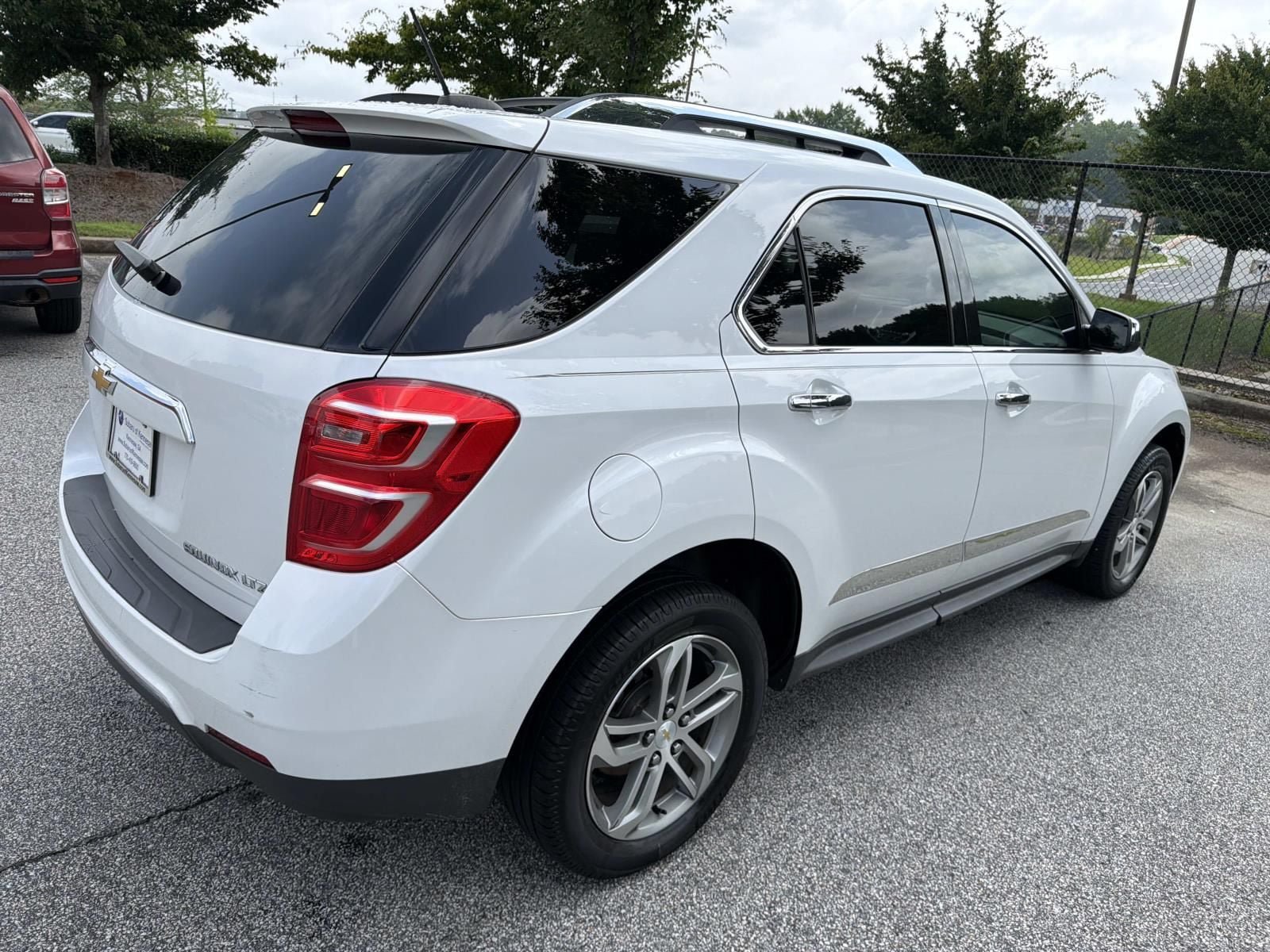 Used 2016 Chevrolet Equinox LTZ w/ Enhanced Convenience Package FWD image 7