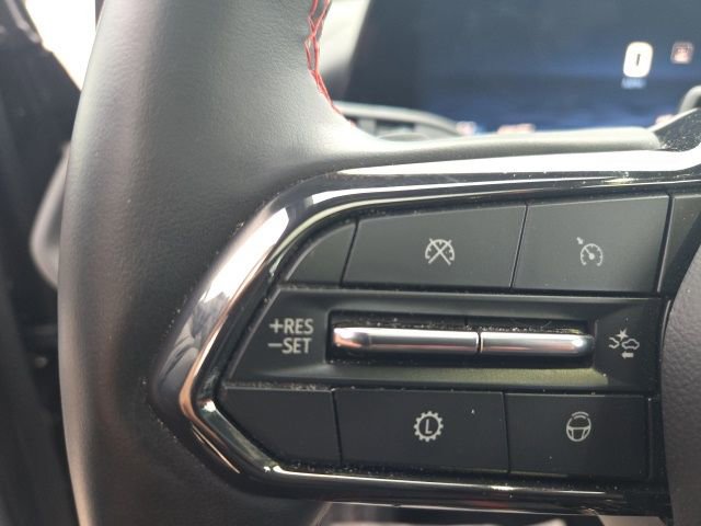 Used 2025 Chevrolet Traverse RS w/ LPO, Floor Liner Package image 24