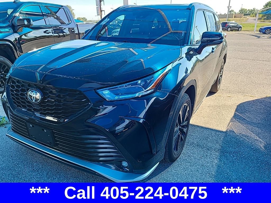 Used 2023 Toyota Highlander XSE