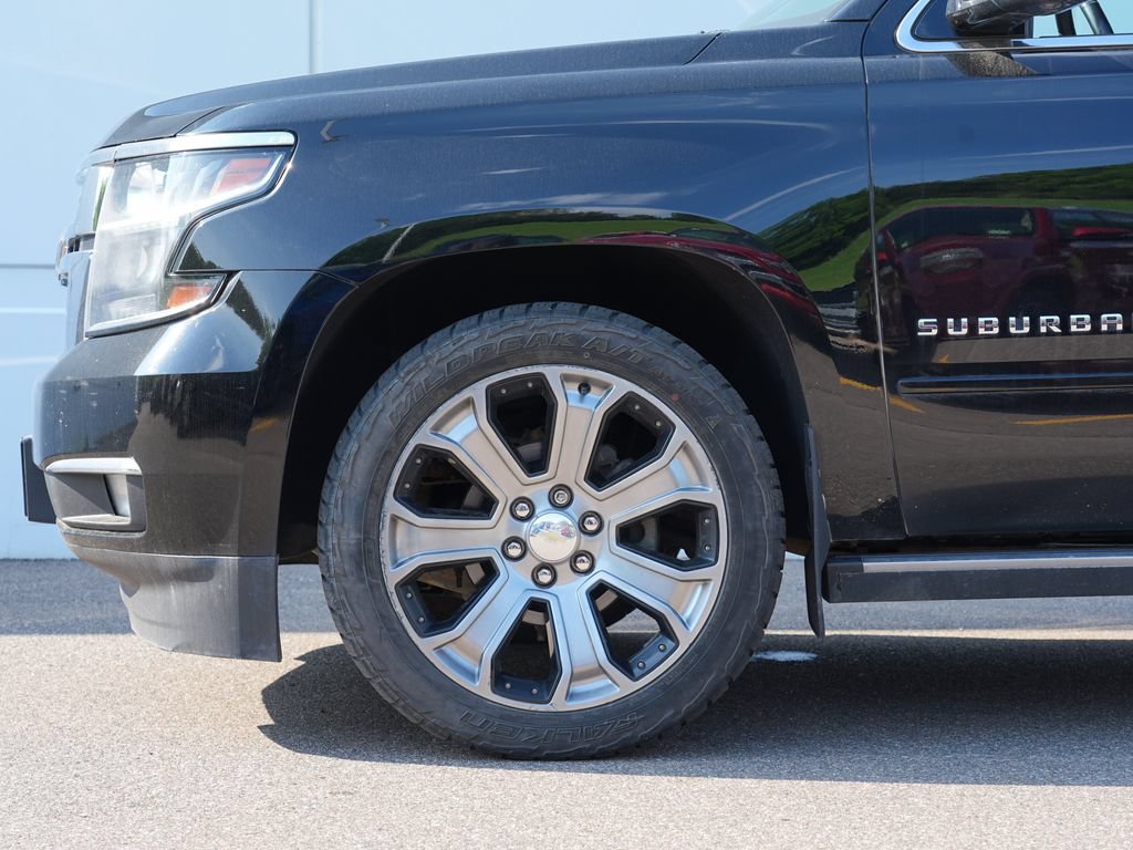 Used 2018 Chevrolet Suburban Premier AWD/4WD image 11