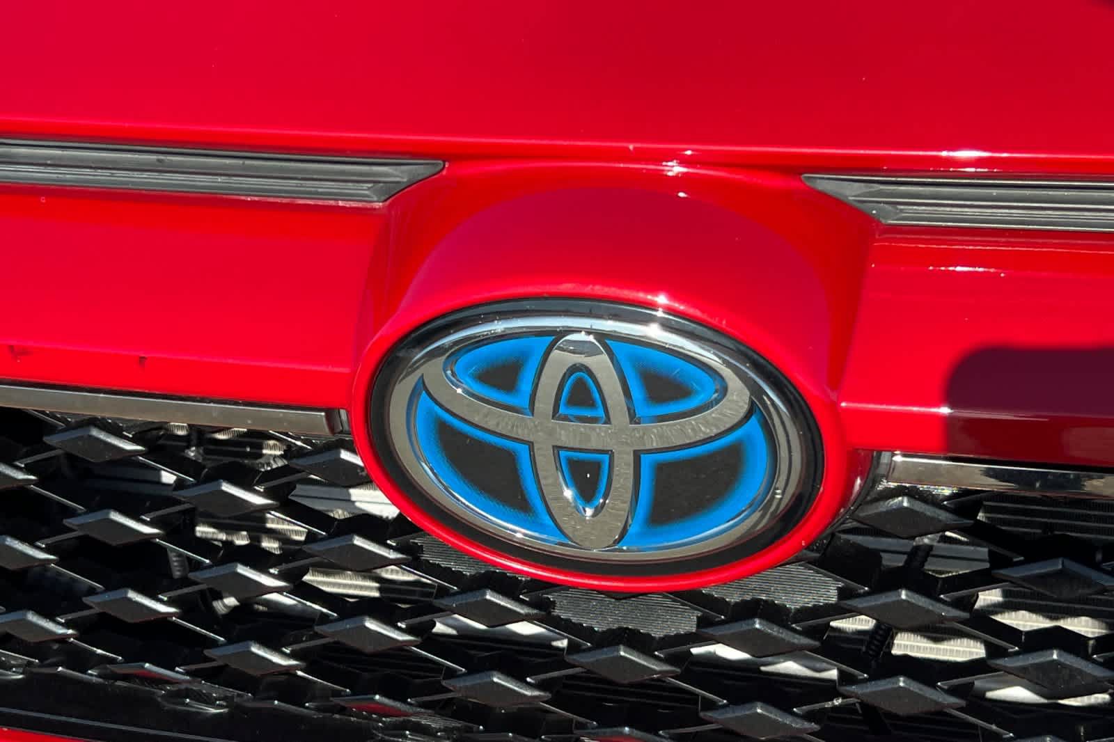 Used 2021 Toyota RAV4 XSE w/ Weather Package AWD/4WD image 13