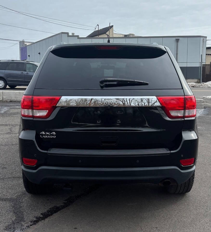 Used 2012 Jeep Grand Cherokee Laredo image 4