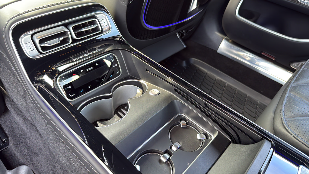 Used 2023 Mercedes-Benz Maybach S 580 4MATIC image 34