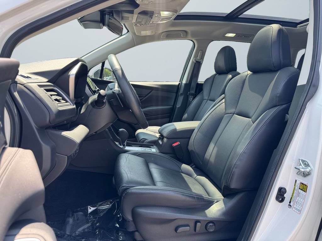 Used 2023 Subaru Ascent Limited w/ Technology Package AWD/4WD image 9
