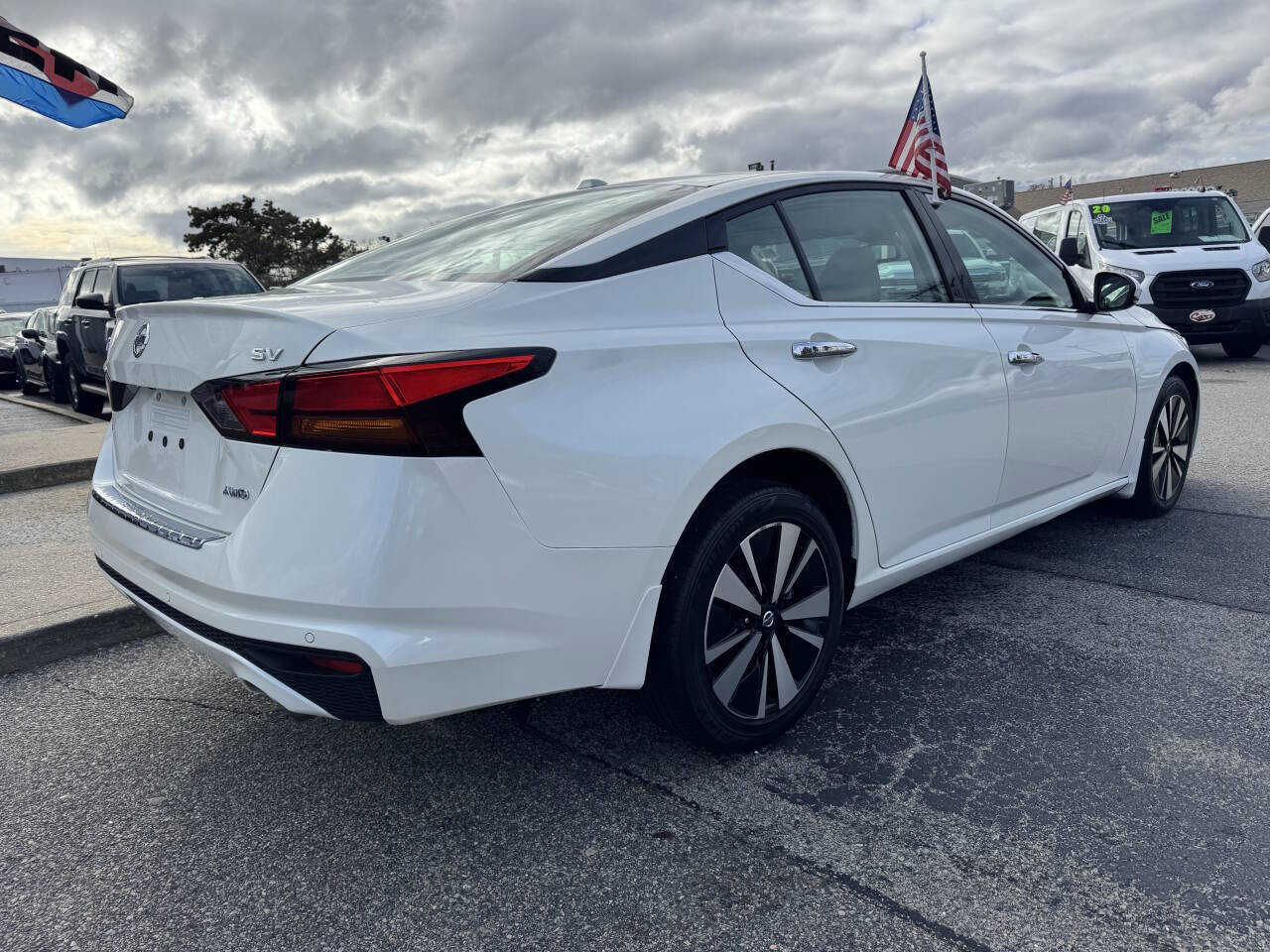 Used 2020 Nissan Altima 2.5 SV image 9