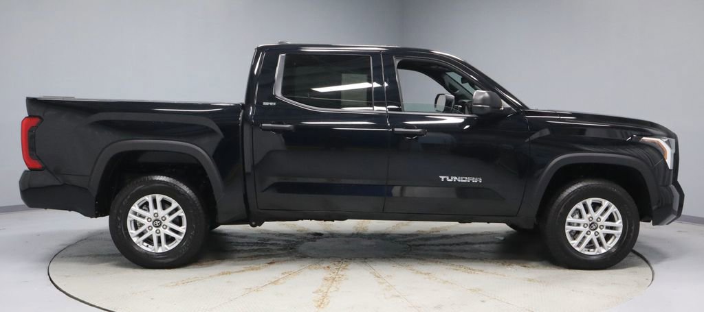 Used 2025 Toyota Tundra SR5 AWD/4WD image 12
