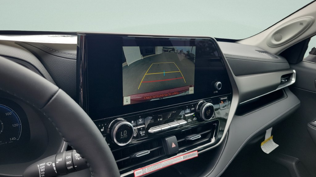 New 2026 Toyota Highlander Limited AWD/4WD image 14