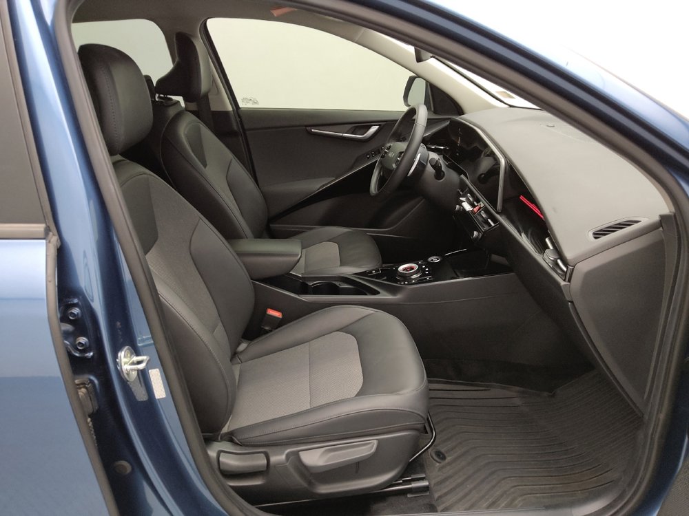 Used 2023 Kia Niro EX image 21