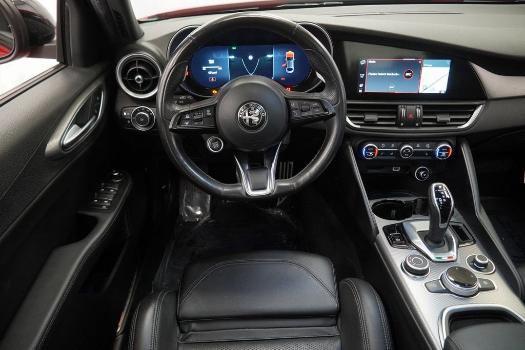 Used 2024 Alfa Romeo Giulia Veloce image 21