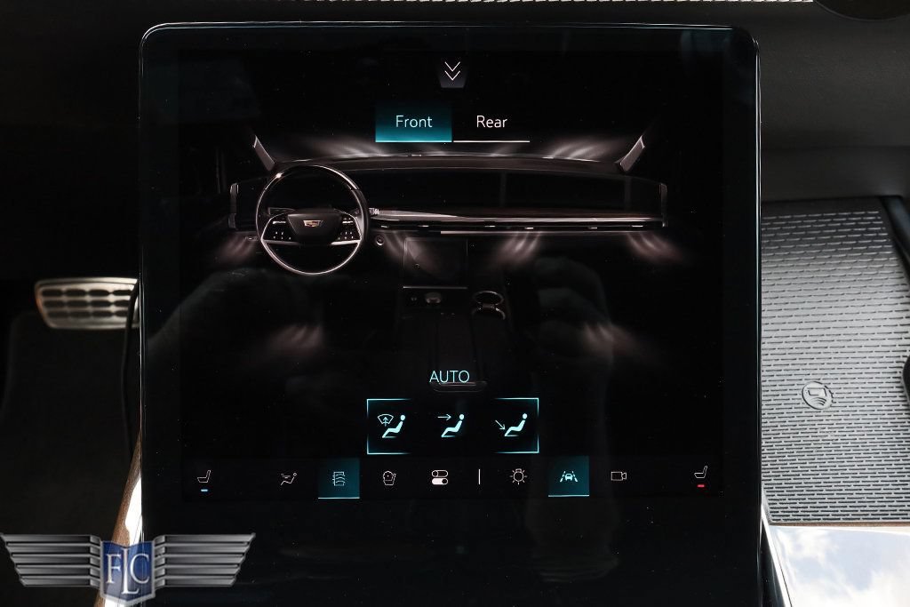 Used 2026 Cadillac Escalade ESV Platinum Sport AWD/4WD image 41