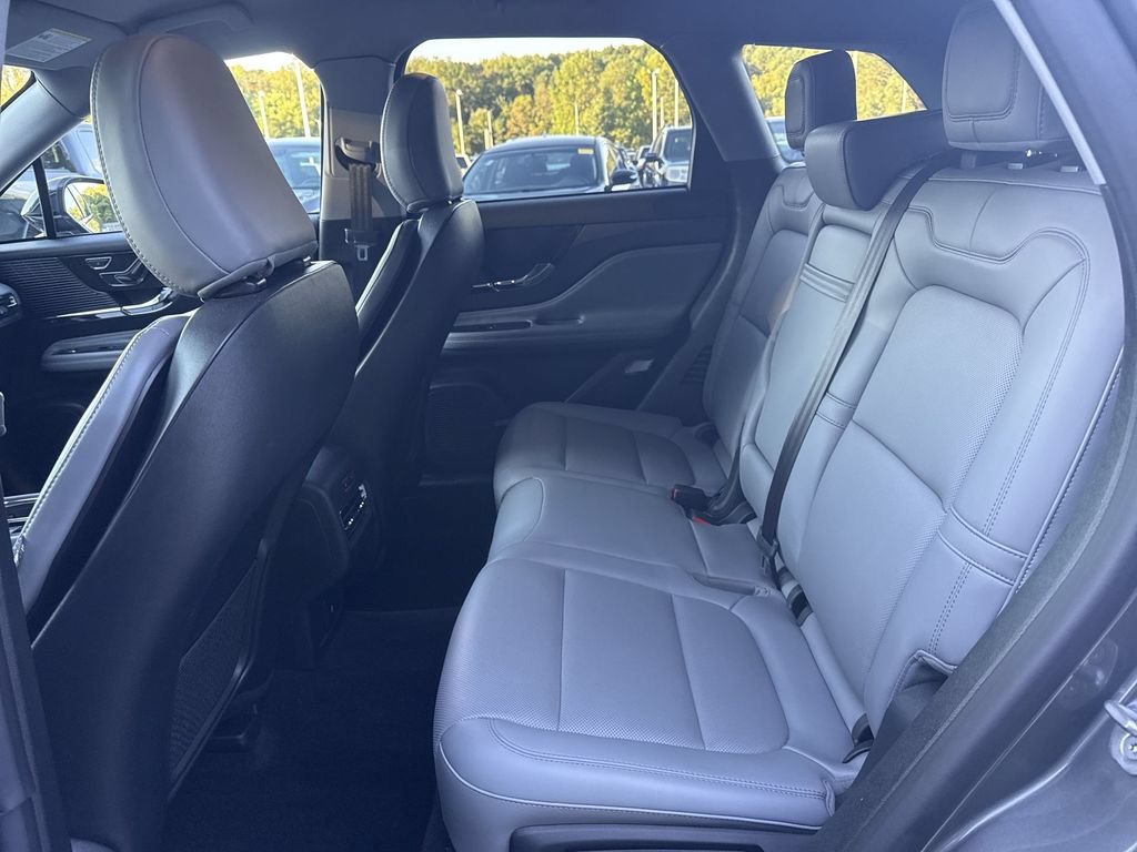 Used 2022 Lincoln Corsair AWD w/ Equipment Group 101A image 24