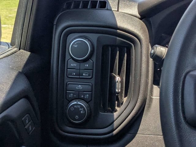 Used 2025 Chevrolet Silverado 1500 Custom w/ Turbomax Blackout Package AWD/4WD image 22