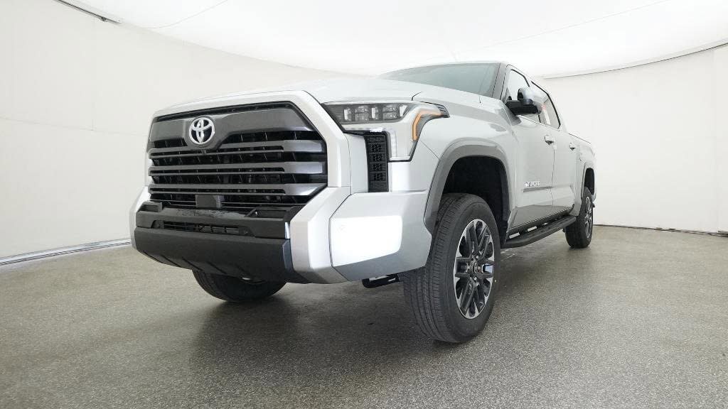 New 2026 Toyota Tundra Limited AWD/4WD image 32