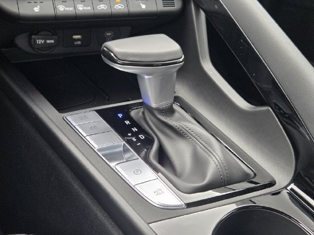 Certified 2026 Hyundai Elantra Limited FWD image 15