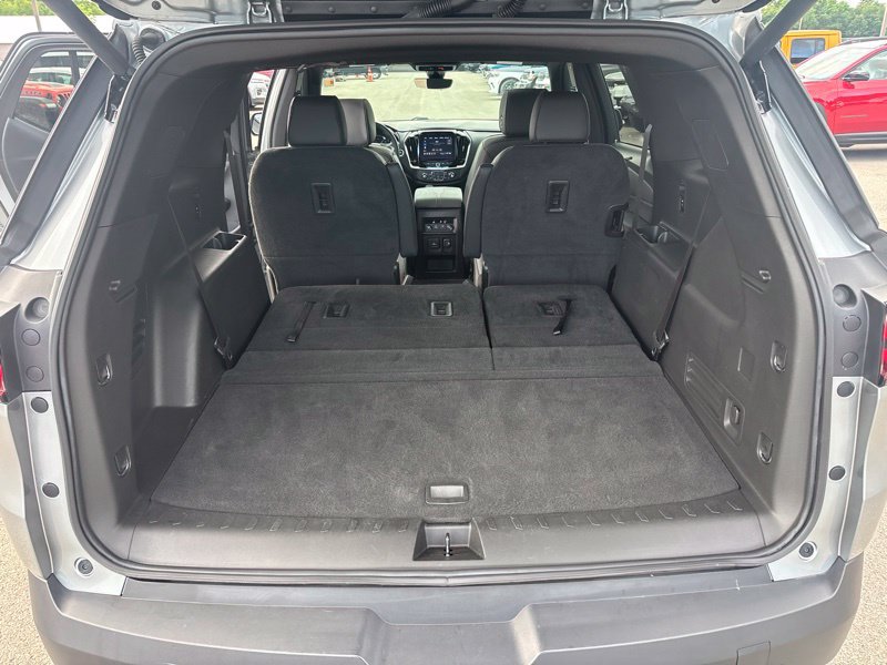 Used 2023 Chevrolet Traverse RS AWD/4WD image 14