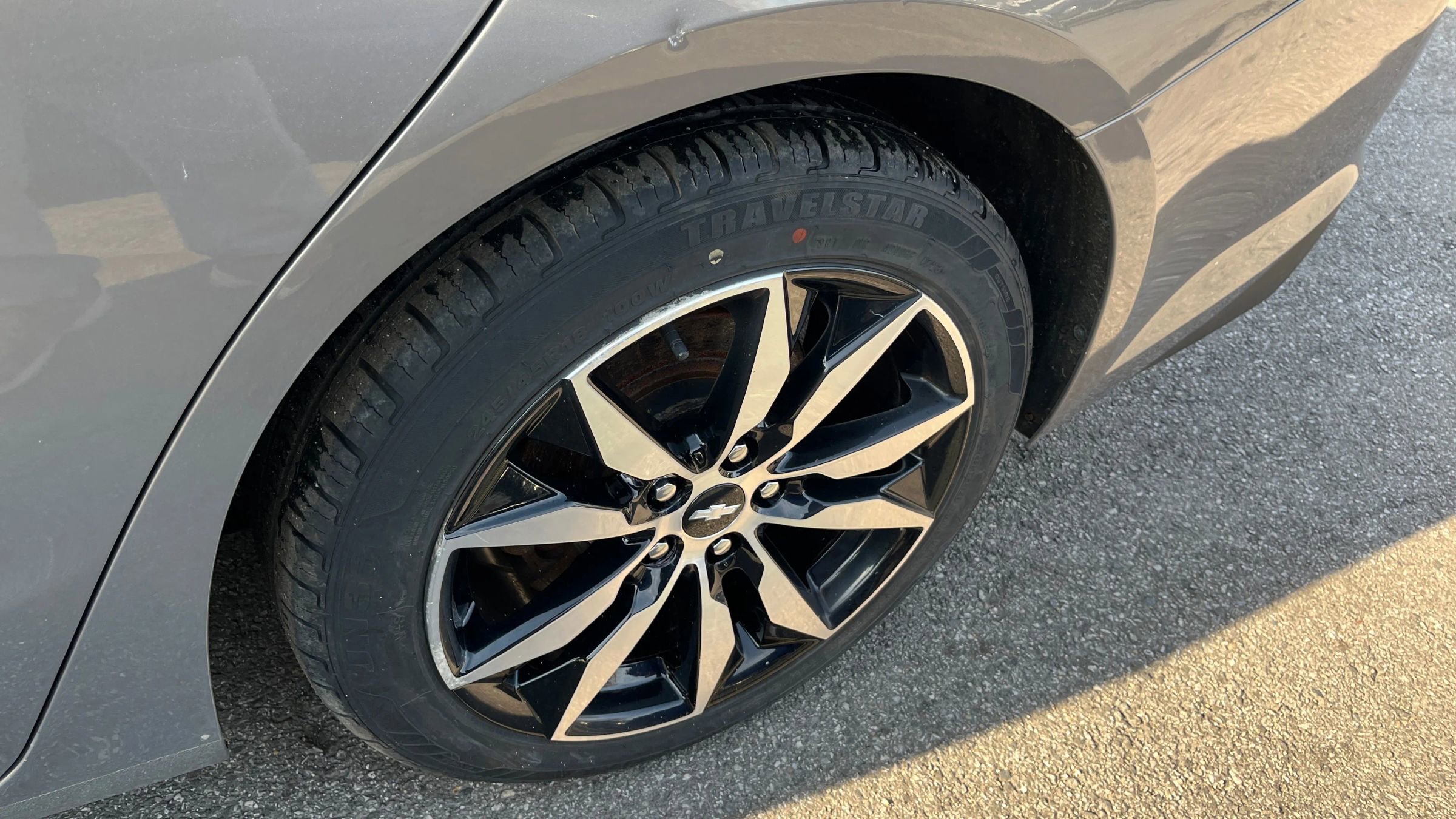 Used 2017 Chevrolet Malibu LT image 14