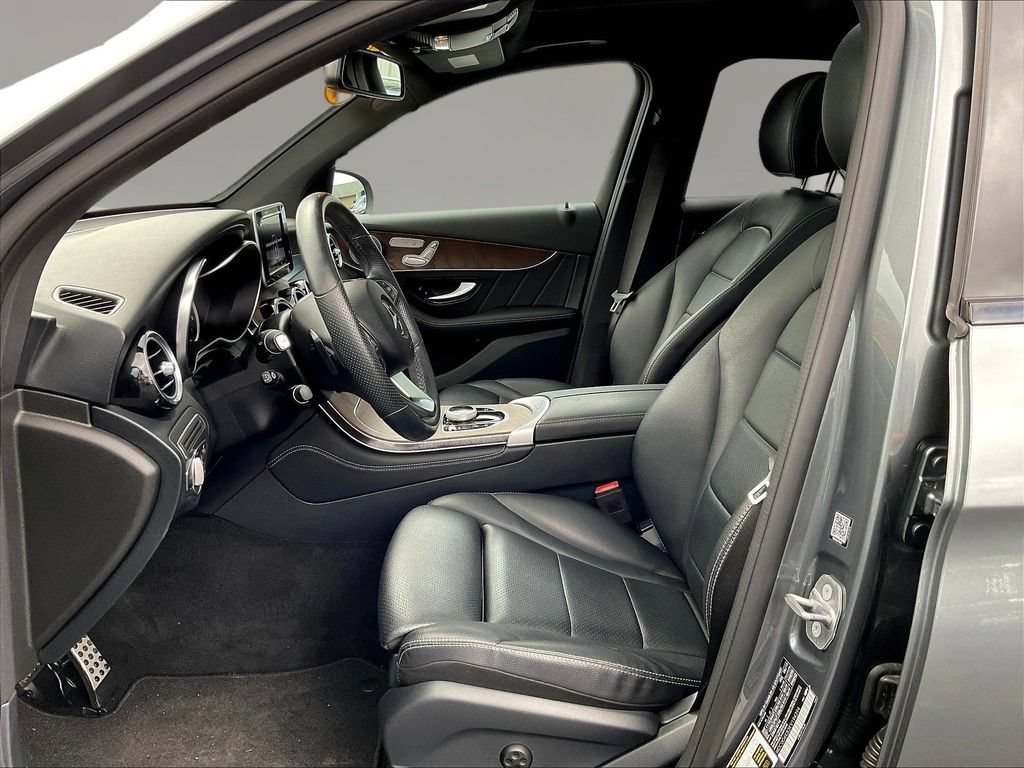 Used 2019 Mercedes-Benz GLC 300 4MATIC image 20