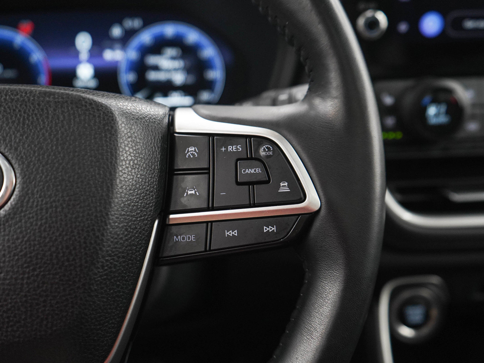Used 2024 Toyota Grand Highlander AWD image 28