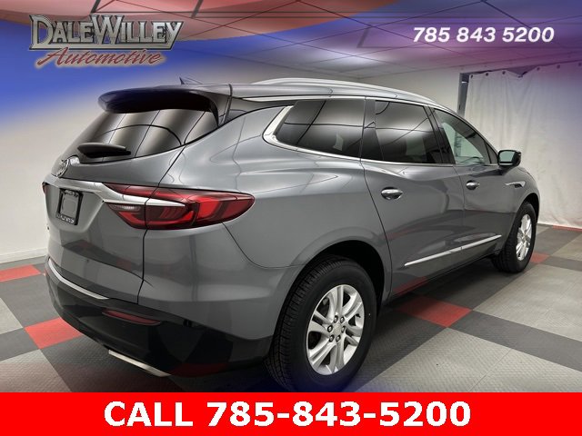 Used 2021 Buick Enclave Essence image 6