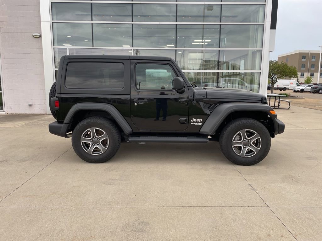 Used 2020 Jeep Wrangler Sport AWD/4WD image 4