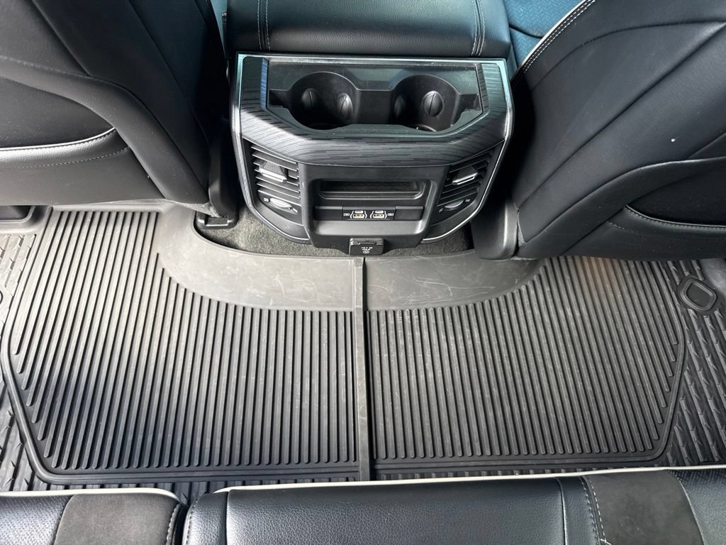 Used 2023 RAM 1500 Laramie AWD/4WD image 16