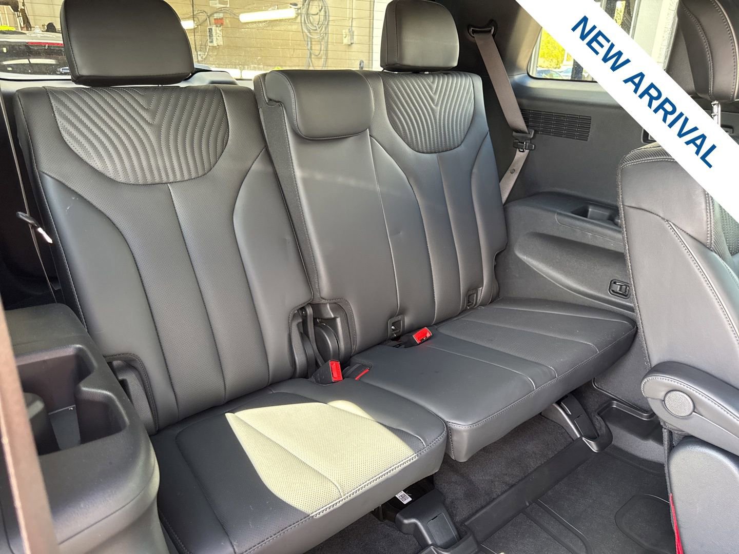 Used 2024 Hyundai Palisade Calligraphy image 12