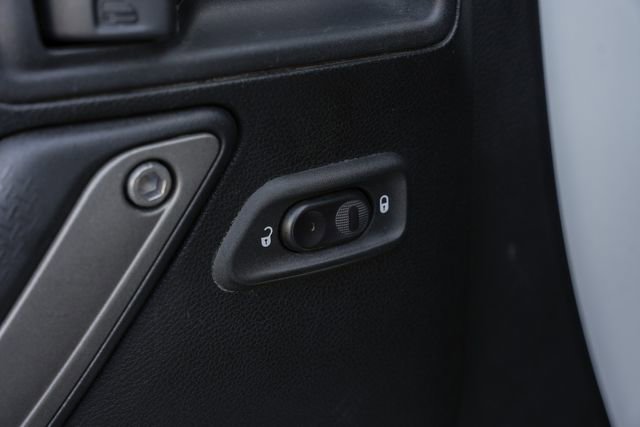 Used 2016 Jeep Wrangler Unlimited Rubicon w/ Connectivity Group image 20