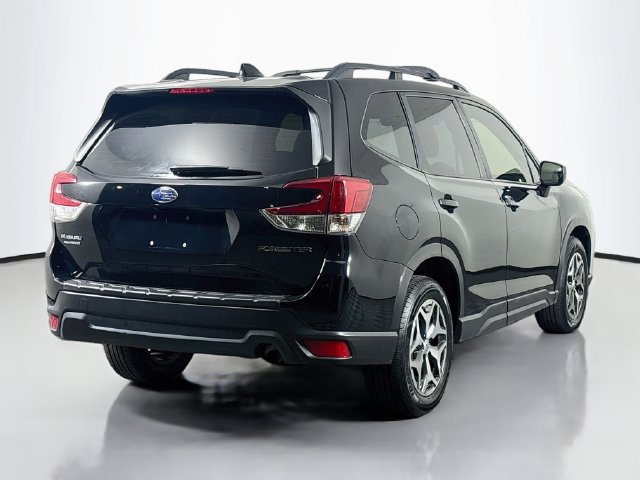 Used 2019 Subaru Forester Premium AWD/4WD image 8