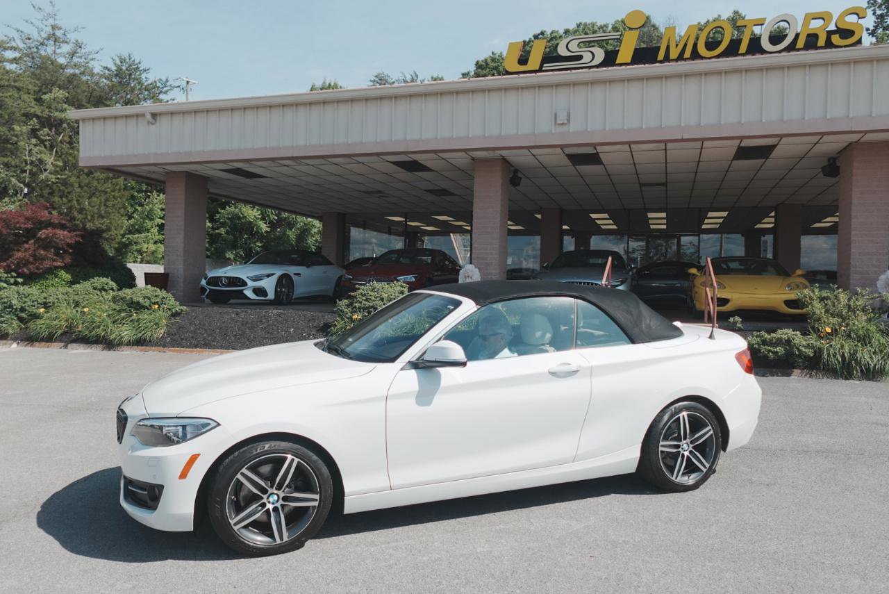 Used 2017 BMW 230i Convertible RWD image 5