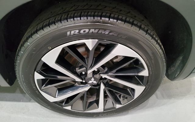 Used 2022 Mitsubishi Outlander SEL image 36