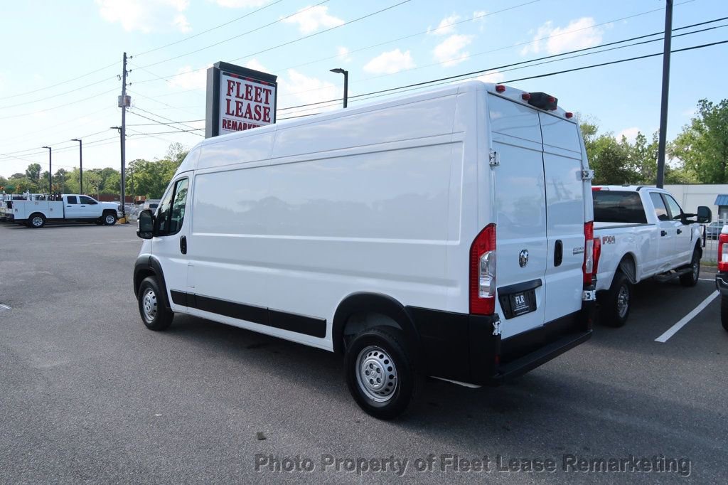 Used 2024 RAM ProMaster 2500 w/ Convenience Group FWD image 3