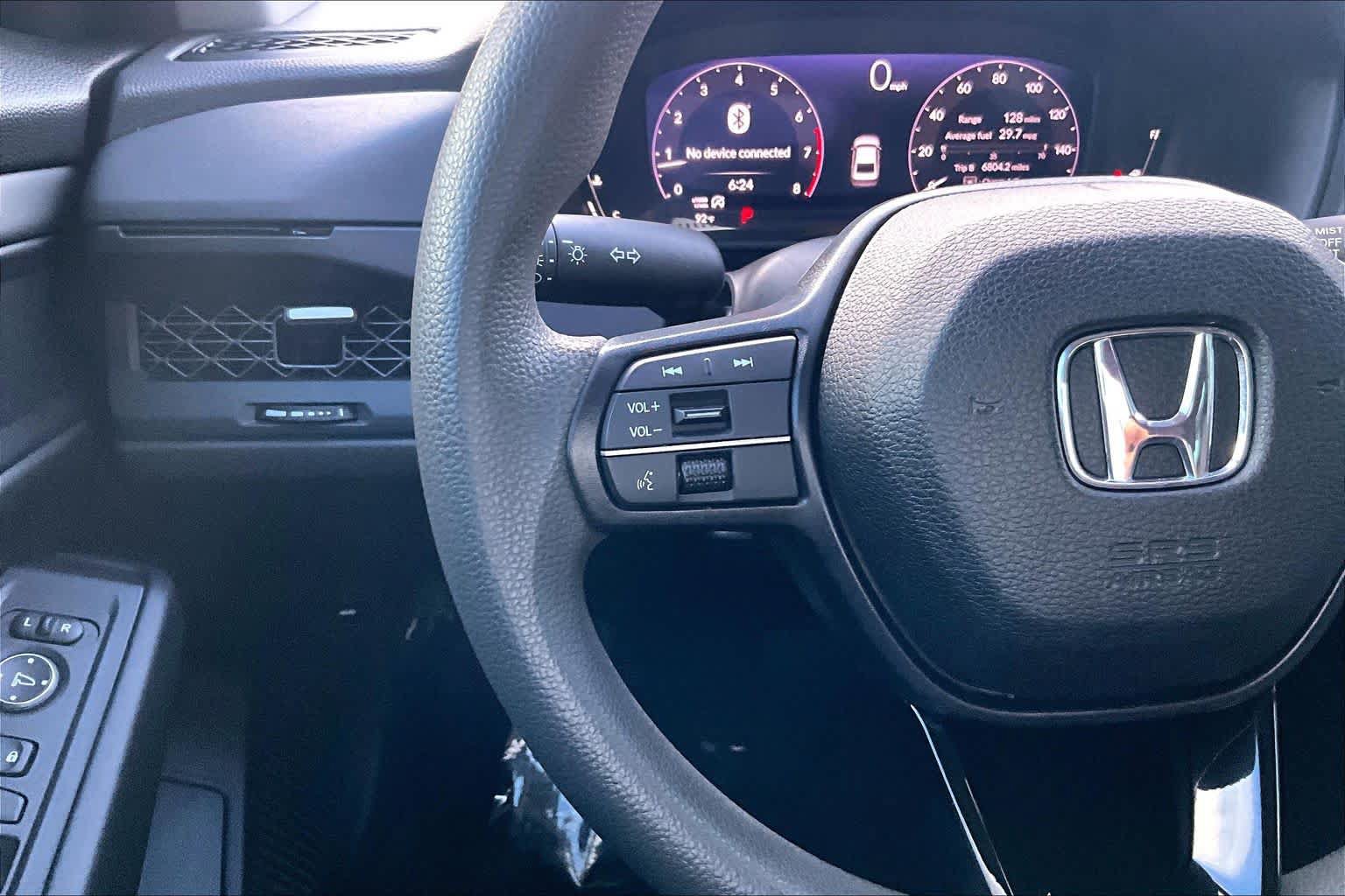 Used 2023 Honda Accord EX image 21