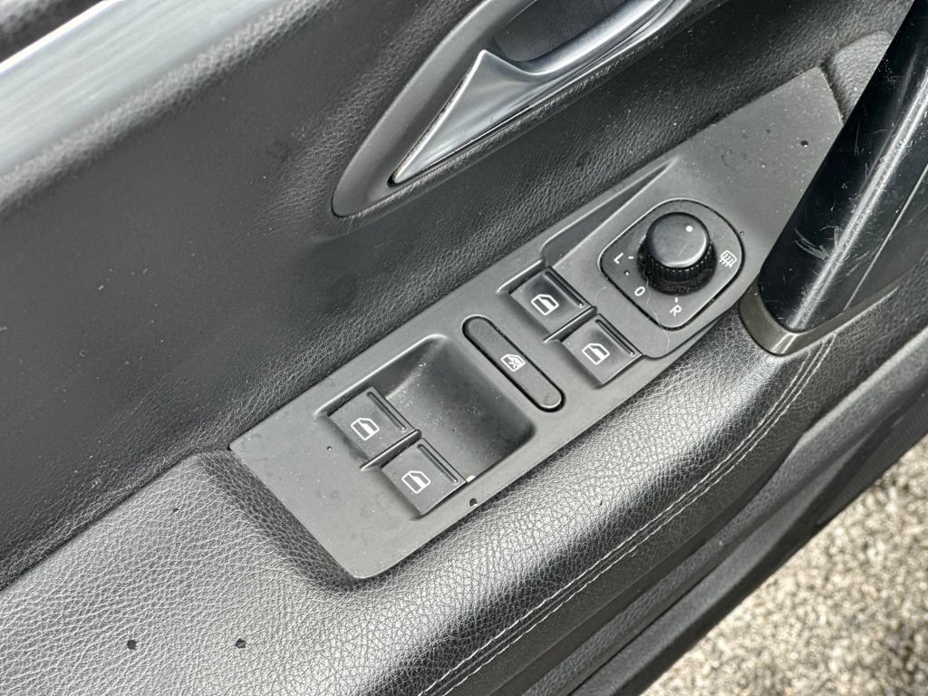 Used 2015 Volkswagen CC Sport FWD image 15