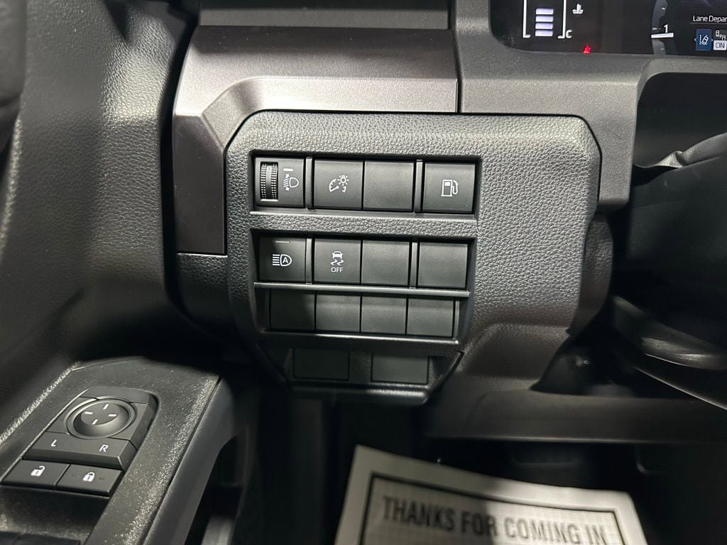 Used 2025 Toyota 4Runner SR5 AWD/4WD image 17