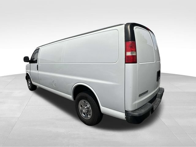 Used 2017 Chevrolet Express 3500 Extended RWD image 6
